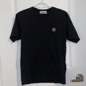 STONE ISLAND T SHIRT - SMALL